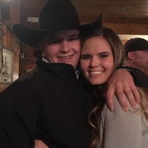 Meet your Posher, Courtney